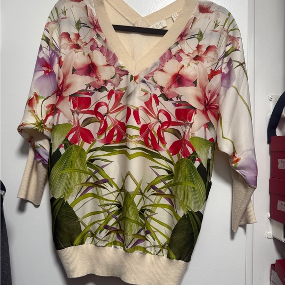 Ted Baker Floral V-Neck Sweater - Picture 2 of 6